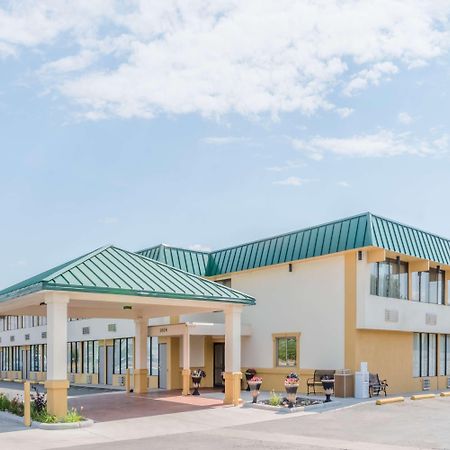 Howard Johnson By Wyndham Gillette Ngoại thất bức ảnh