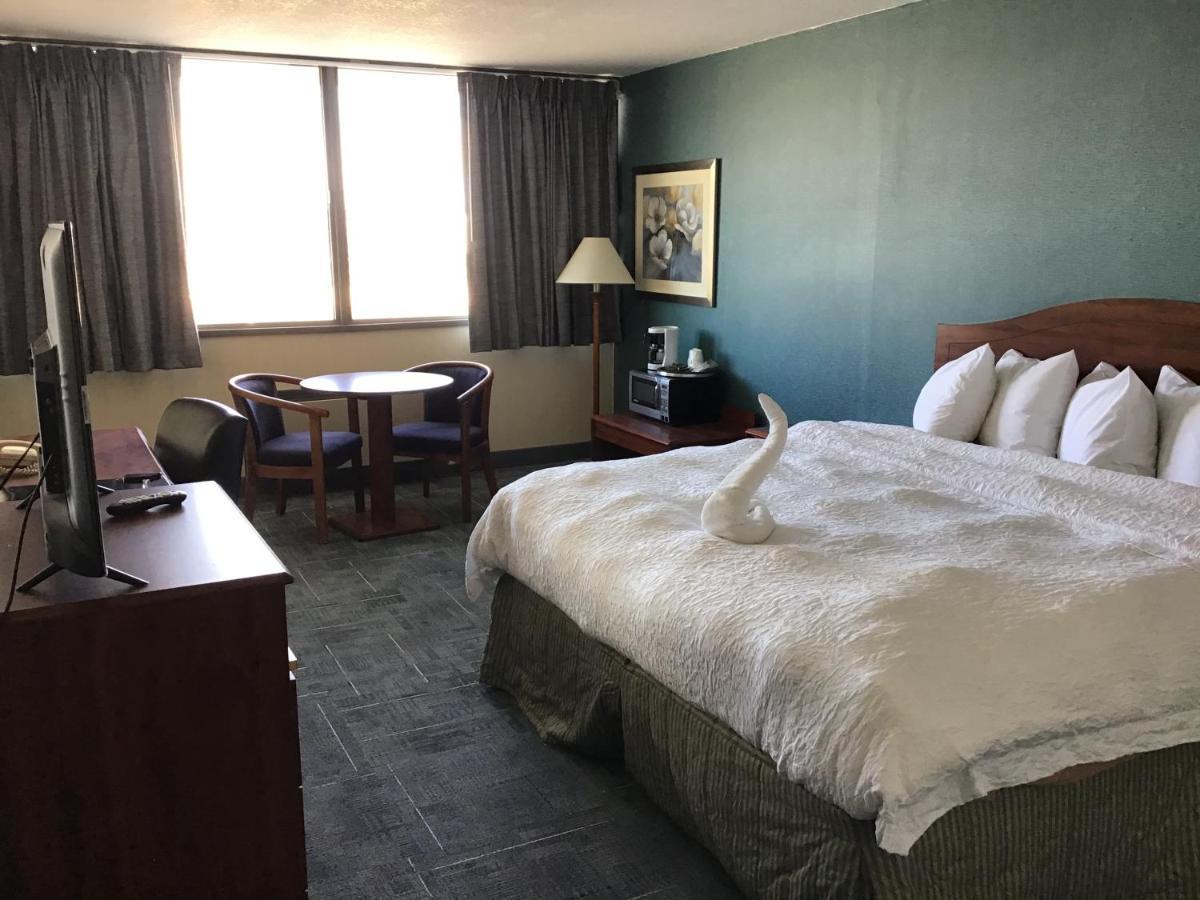 Howard Johnson By Wyndham Gillette Ngoại thất bức ảnh