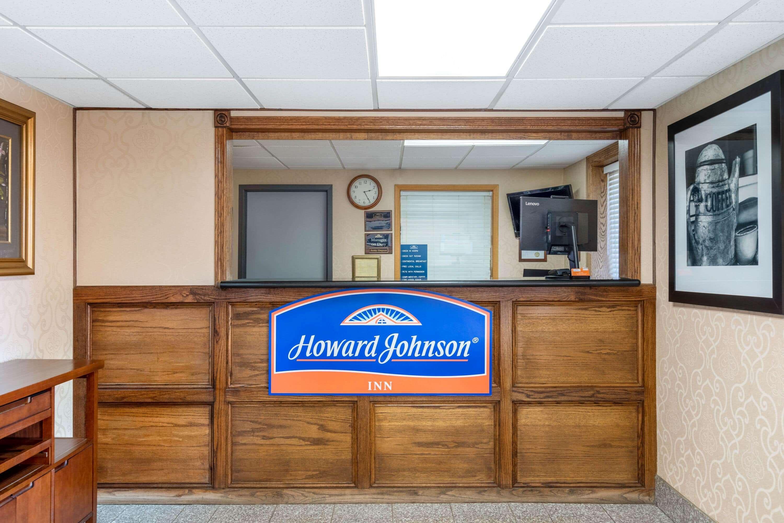 Howard Johnson By Wyndham Gillette Ngoại thất bức ảnh