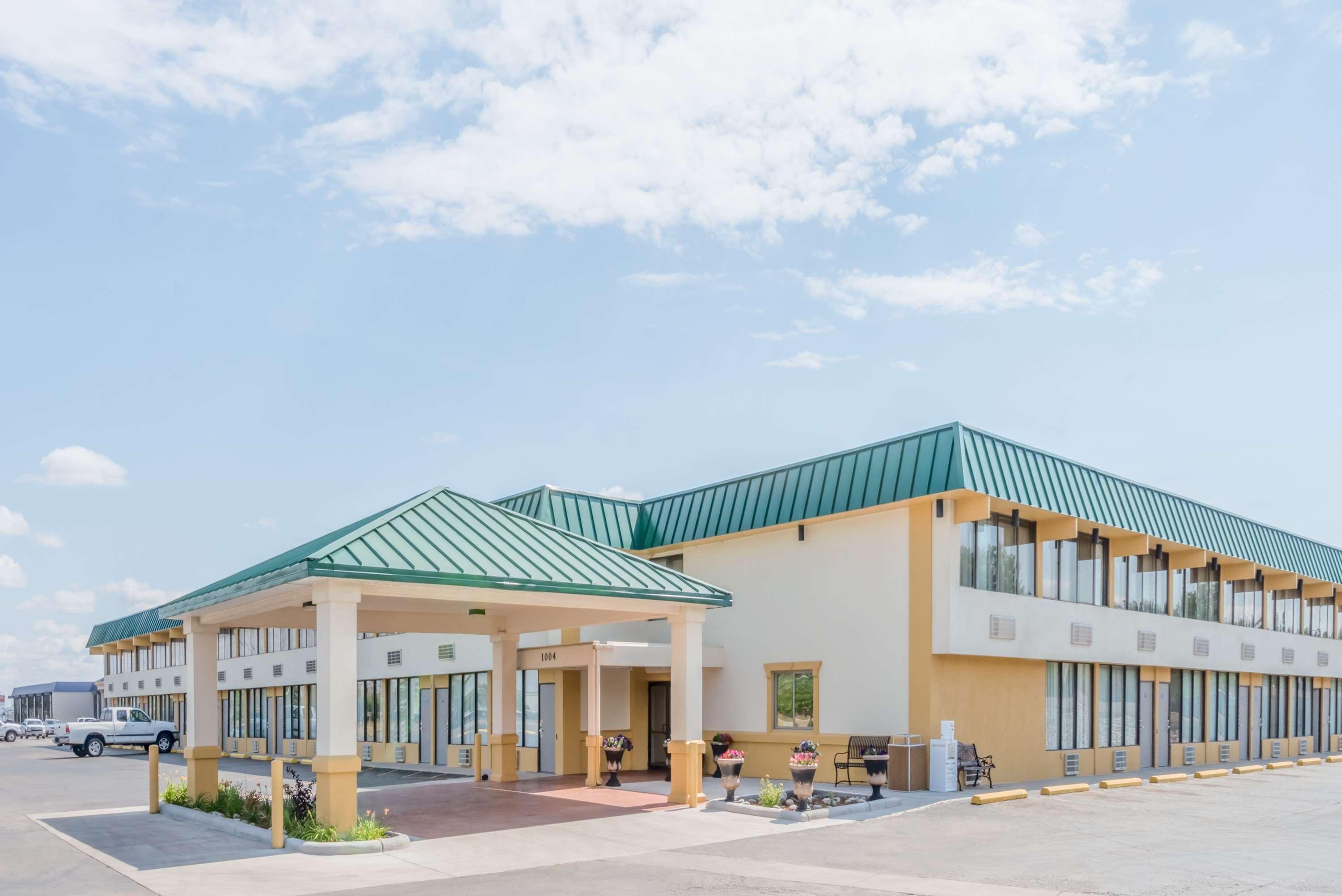 Howard Johnson By Wyndham Gillette Ngoại thất bức ảnh